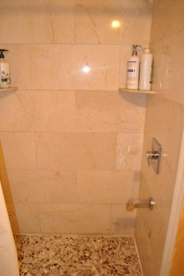 Ewr Airport Multilevel Guest House Room With 2-3 Beds Newark Exterior photo