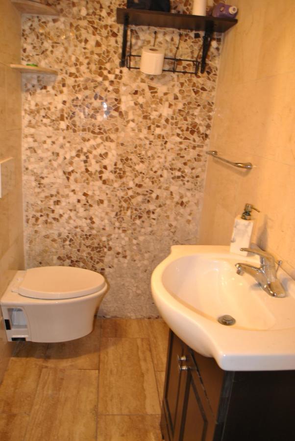 Ewr Airport Multilevel Guest House Room With 2-3 Beds Newark Exterior photo