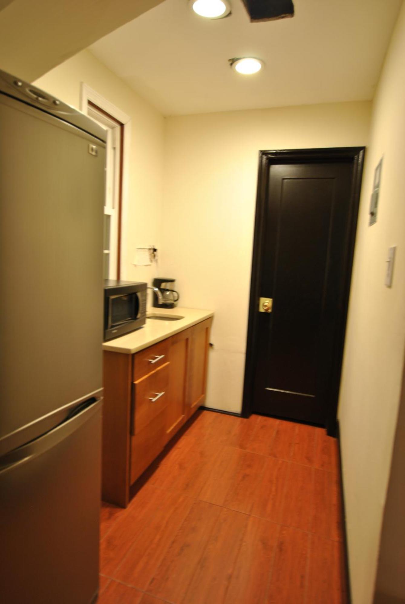 Ewr Airport Multilevel Guest House Room With 2-3 Beds Newark Exterior photo