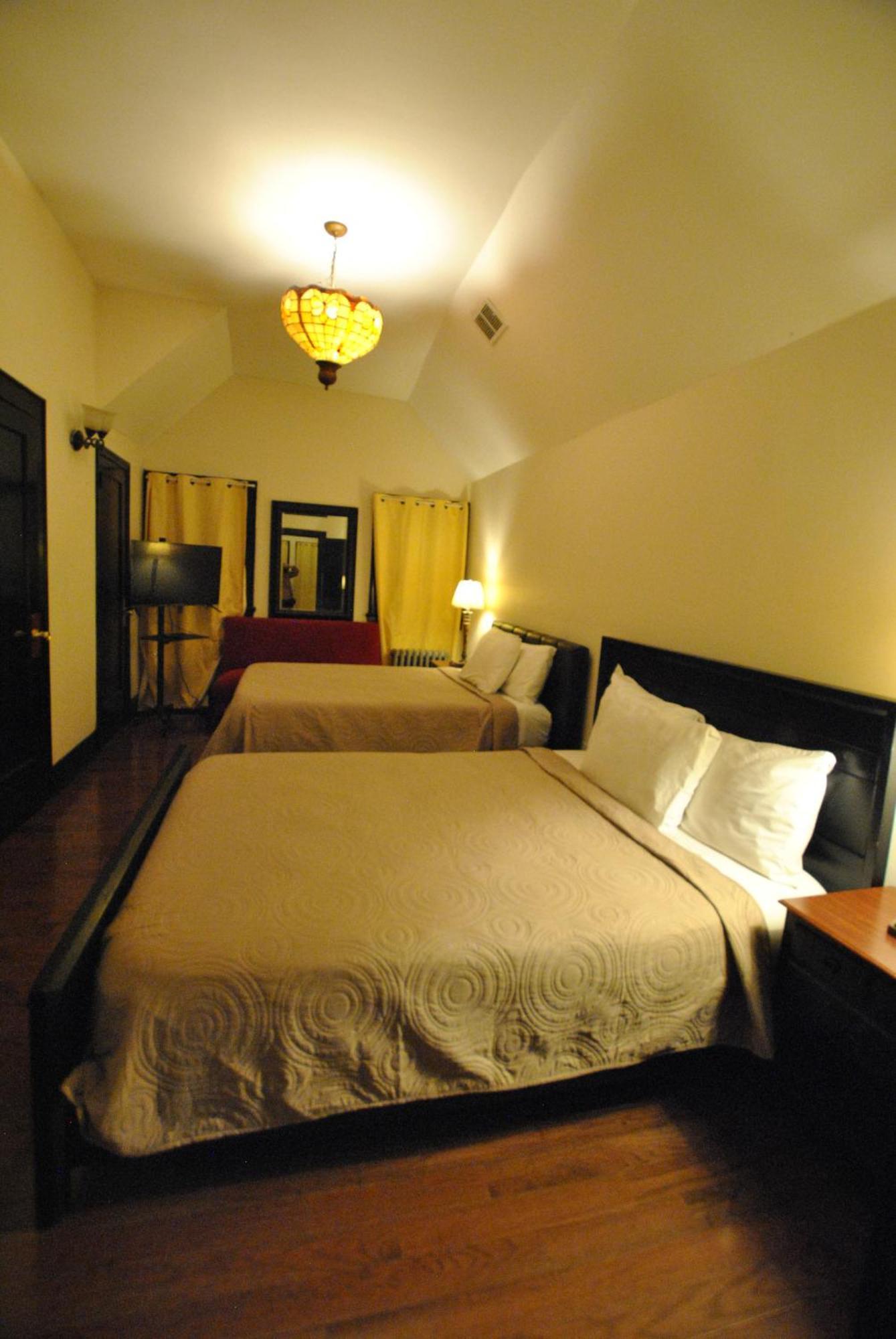 Ewr Airport Multilevel Guest House Room With 2-3 Beds Newark Exterior photo